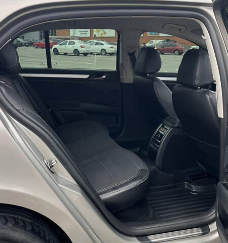 Бежевый Шкода Суперб, объемом двигателя 1.8 л и пробегом 245 тыс. км за 7800 $, фото 23 на Automoto.ua