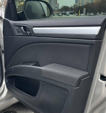 Бежевый Шкода Суперб, объемом двигателя 1.8 л и пробегом 245 тыс. км за 7800 $, фото 19 на Automoto.ua