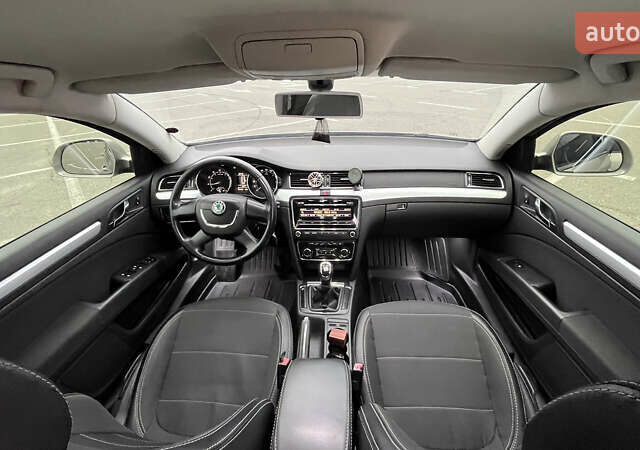 Бежевый Шкода Суперб, объемом двигателя 1.8 л и пробегом 245 тыс. км за 7800 $, фото 20 на Automoto.ua