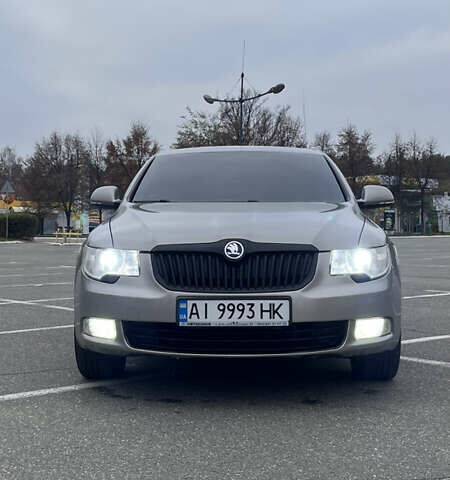 Бежевый Шкода Суперб, объемом двигателя 1.8 л и пробегом 245 тыс. км за 7800 $, фото 2 на Automoto.ua