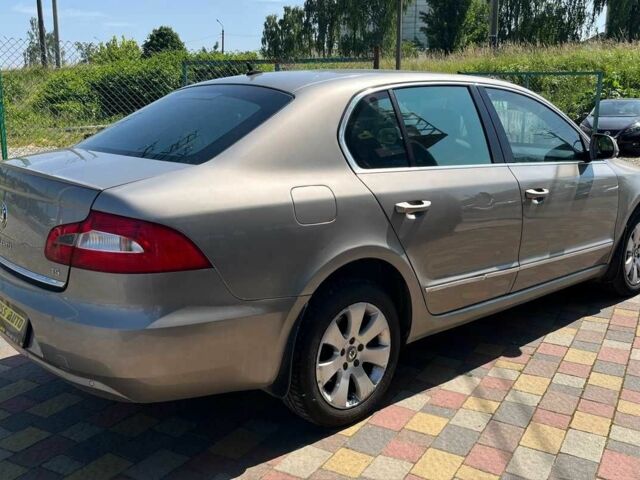 Бежевий Шкода Суперб, об'ємом двигуна 1.8 л та пробігом 265 тис. км за 5999 $, фото 6 на Automoto.ua