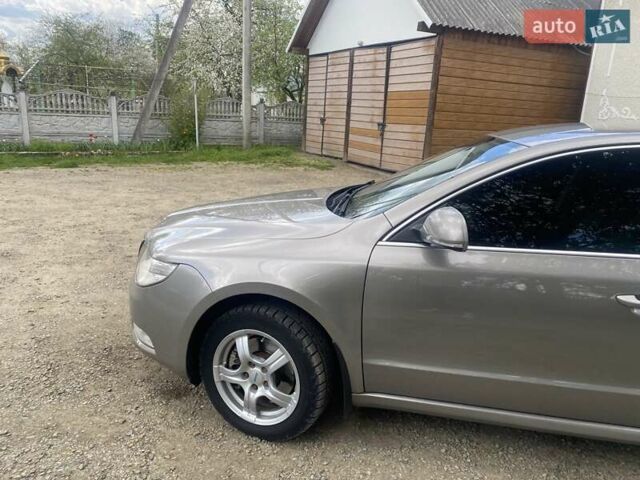 Бежевый Шкода Суперб, объемом двигателя 1.8 л и пробегом 256 тыс. км за 6200 $, фото 2 на Automoto.ua