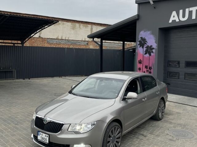 Шкода Суперб 2012 у Умани на Automoto.ua Бежевий Шкода Суперб, об'ємом двигуна 1.8 л та пробігом 295 тис. км за 7999 $, фото 1 на Automoto.ua