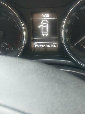 Бежевый Шкода Суперб, объемом двигателя 1.8 л и пробегом 128 тыс. км за 9500 $, фото 2 на Automoto.ua
