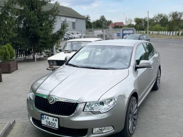 Шкода Суперб 2012 у Умани на Automoto.ua Бежевий Шкода Суперб, об'ємом двигуна 1.8 л та пробігом 295 тис. км за 7999 $, фото 4 на Automoto.ua