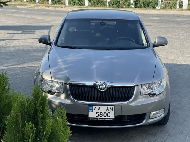 Шкода Суперб 2012 у Умани на Automoto.ua Бежевий Шкода Суперб, об'ємом двигуна 1.8 л та пробігом 295 тис. км за 7999 $, фото 5 на Automoto.ua