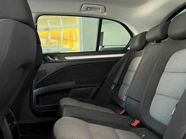 Бежевый Шкода Суперб, объемом двигателя 1.8 л и пробегом 227 тыс. км за 8800 $, фото 19 на Automoto.ua