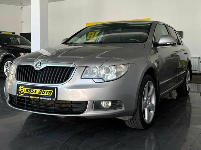 Бежевый Шкода Суперб, объемом двигателя 1.8 л и пробегом 227 тыс. км за 8800 $, фото 2 на Automoto.ua