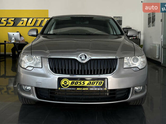 Бежевый Шкода Суперб, объемом двигателя 1.8 л и пробегом 227 тыс. км за 9100 $, фото 1 на Automoto.ua