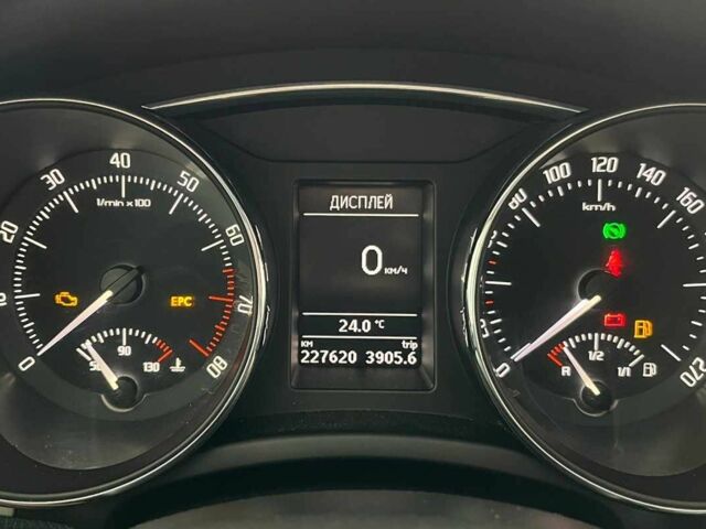 Бежевый Шкода Суперб, объемом двигателя 1.8 л и пробегом 227 тыс. км за 8800 $, фото 11 на Automoto.ua