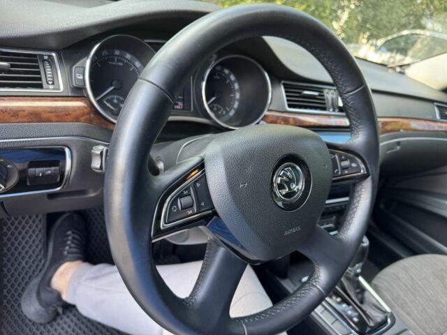 Бежевий Шкода Суперб, об'ємом двигуна 2 л та пробігом 535 тис. км за 10700 $, фото 7 на Automoto.ua