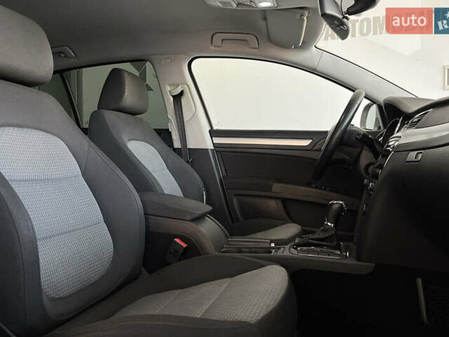 Бежевый Шкода Суперб, объемом двигателя 1.8 л и пробегом 227 тыс. км за 9100 $, фото 8 на Automoto.ua