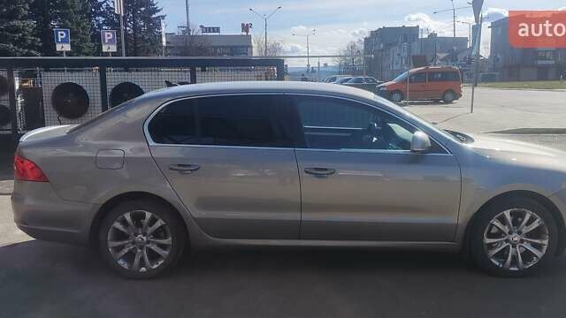 Бежевий Шкода Суперб, об'ємом двигуна 1.8 л та пробігом 147 тис. км за 12000 $, фото 3 на Automoto.ua