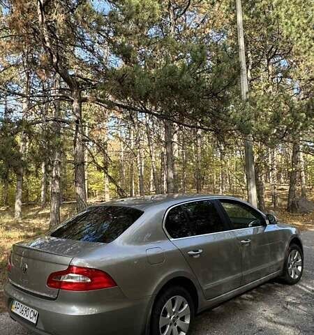 Бежевый Шкода Суперб, объемом двигателя 1.8 л и пробегом 172 тыс. км за 12800 $, фото 3 на Automoto.ua