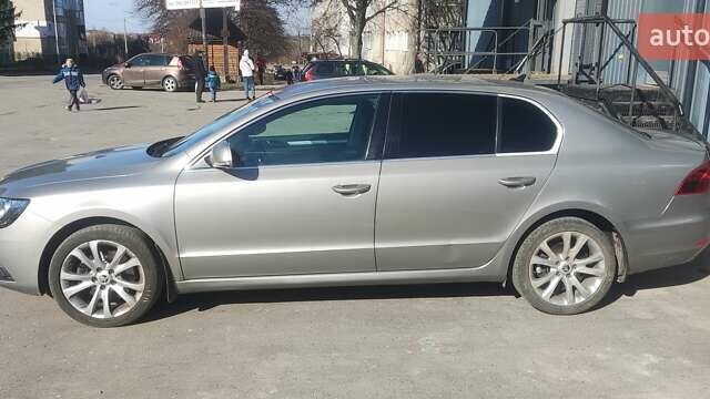 Бежевий Шкода Суперб, об'ємом двигуна 1.8 л та пробігом 147 тис. км за 12000 $, фото 1 на Automoto.ua