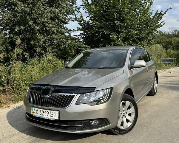 Бежевий Шкода Суперб, об'ємом двигуна 1.8 л та пробігом 187 тис. км за 9750 $, фото 2 на Automoto.ua