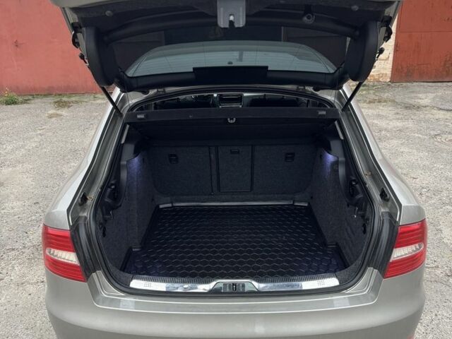 Бежевый Шкода Суперб, объемом двигателя 1.8 л и пробегом 172 тыс. км за 14000 $, фото 2 на Automoto.ua