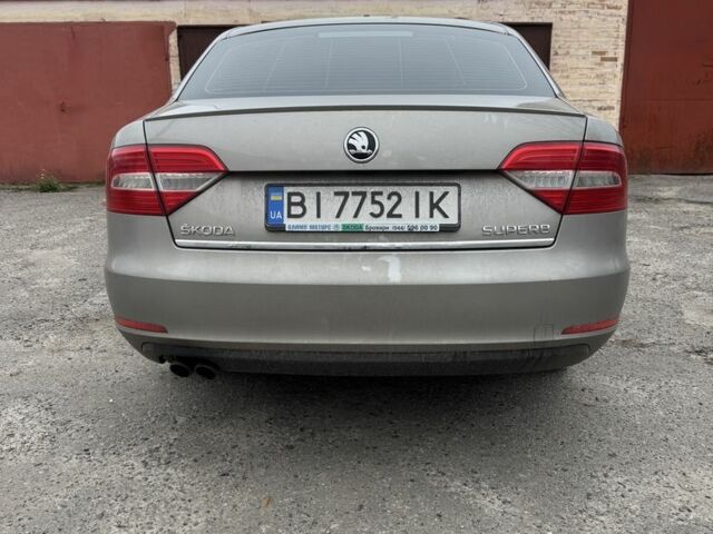 Бежевый Шкода Суперб, объемом двигателя 1.8 л и пробегом 172 тыс. км за 14000 $, фото 1 на Automoto.ua