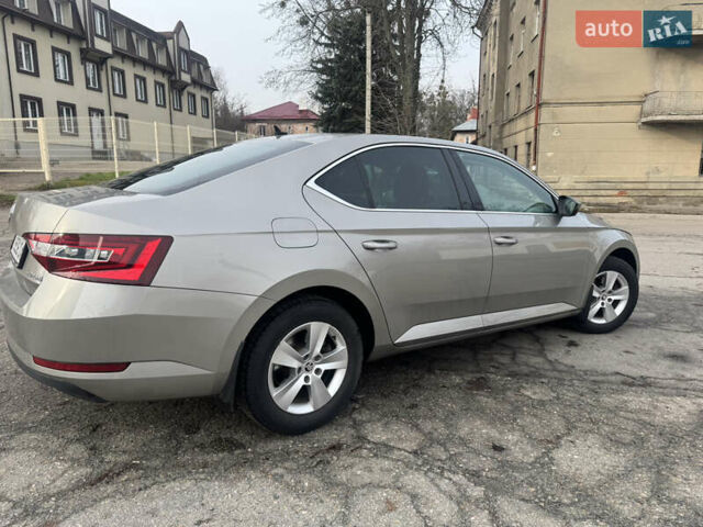 Бежевий Шкода Суперб, об'ємом двигуна 1.8 л та пробігом 164 тис. км за 14800 $, фото 4 на Automoto.ua