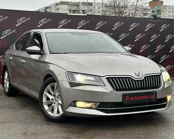 Бежевый Шкода Суперб, объемом двигателя 1.98 л и пробегом 191 тыс. км за 20000 $, фото 2 на Automoto.ua