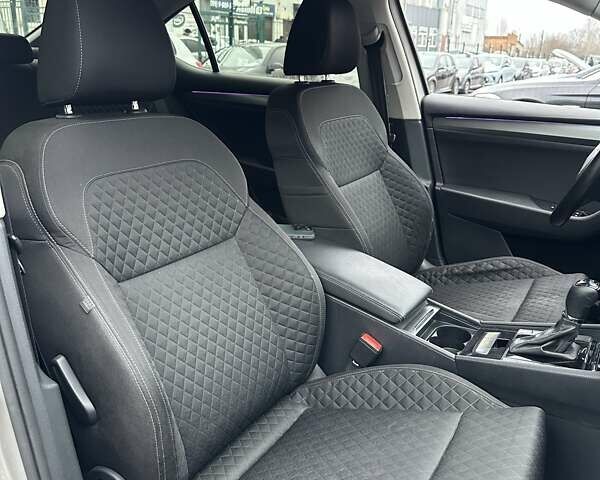 Бежевый Шкода Суперб, объемом двигателя 1.98 л и пробегом 191 тыс. км за 20000 $, фото 42 на Automoto.ua