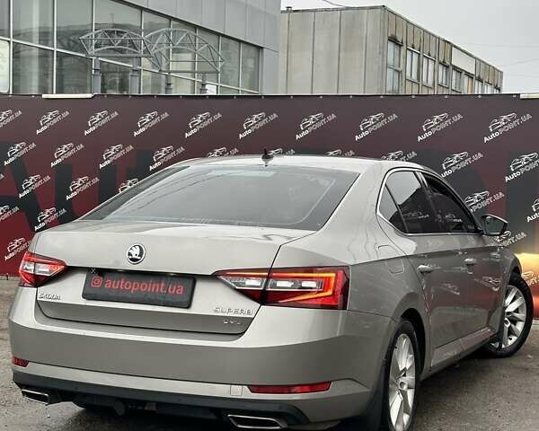 Бежевый Шкода Суперб, объемом двигателя 1.98 л и пробегом 191 тыс. км за 20000 $, фото 7 на Automoto.ua