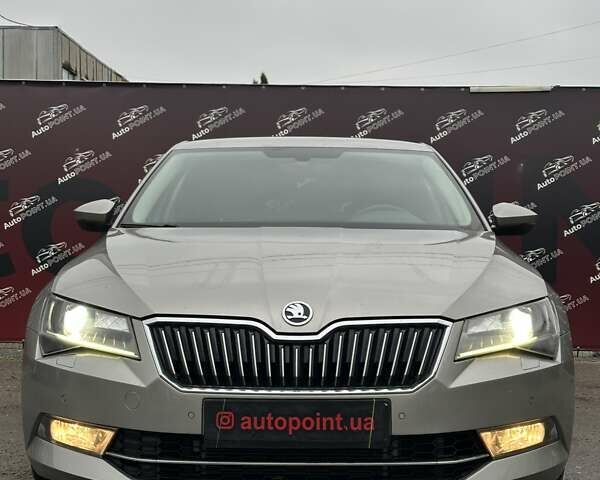 Бежевый Шкода Суперб, объемом двигателя 1.98 л и пробегом 191 тыс. км за 20000 $, фото 1 на Automoto.ua