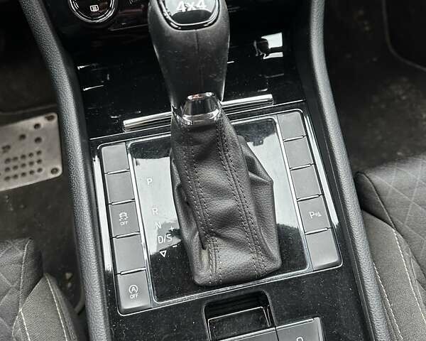 Бежевый Шкода Суперб, объемом двигателя 1.98 л и пробегом 191 тыс. км за 20000 $, фото 26 на Automoto.ua