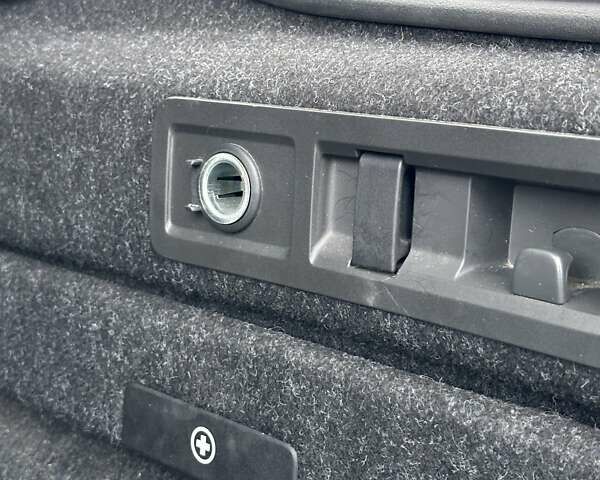 Бежевый Шкода Суперб, объемом двигателя 1.98 л и пробегом 191 тыс. км за 20000 $, фото 15 на Automoto.ua