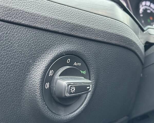 Бежевый Шкода Суперб, объемом двигателя 1.98 л и пробегом 191 тыс. км за 20000 $, фото 34 на Automoto.ua