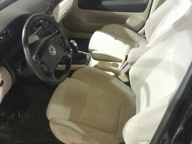 Черный Шкода Суперб, объемом двигателя 2.5 л и пробегом 400 тыс. км за 2600 $, фото 9 на Automoto.ua