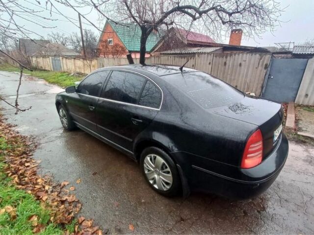 Черный Шкода Суперб, объемом двигателя 2.8 л и пробегом 287 тыс. км за 3500 $, фото 2 на Automoto.ua