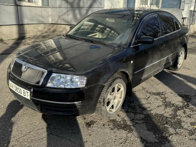 Черный Шкода Суперб, объемом двигателя 2.8 л и пробегом 350 тыс. км за 4200 $, фото 2 на Automoto.ua