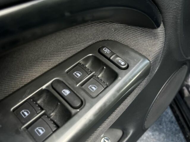 Шкода Суперб 2003 у Києві на Automoto.ua Чорний Шкода Суперб, об'ємом двигуна 1.8 л та пробігом 260 тис. км за 4250 $, фото 12 на Automoto.ua