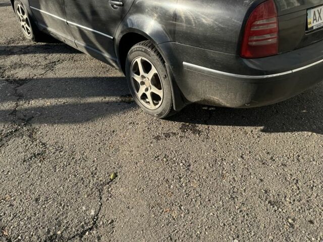 Черный Шкода Суперб, объемом двигателя 2.8 л и пробегом 350 тыс. км за 4200 $, фото 7 на Automoto.ua