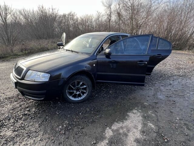 Черный Шкода Суперб, объемом двигателя 1.8 л и пробегом 220 тыс. км за 5100 $, фото 8 на Automoto.ua