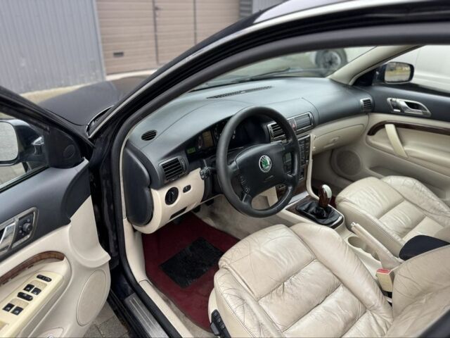 Черный Шкода Суперб, объемом двигателя 1.9 л и пробегом 397 тыс. км за 2450 $, фото 8 на Automoto.ua