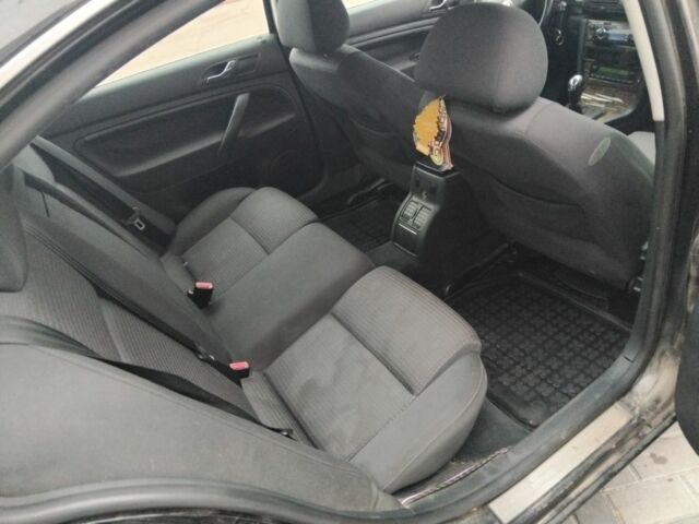 Черный Шкода Суперб, объемом двигателя 1.9 л и пробегом 400 тыс. км за 2200 $, фото 10 на Automoto.ua