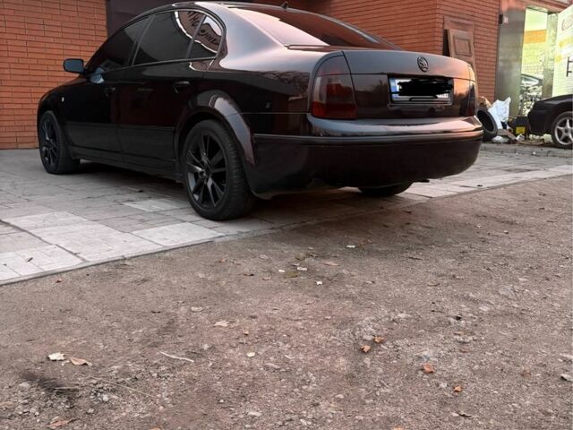 Черный Шкода Суперб, объемом двигателя 1.8 л и пробегом 325 тыс. км за 7399 $, фото 1 на Automoto.ua