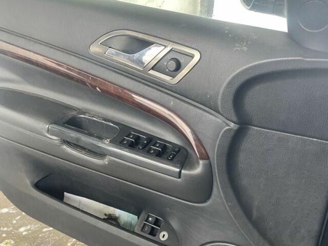 Черный Шкода Суперб, объемом двигателя 2 л и пробегом 407 тыс. км за 4450 $, фото 9 на Automoto.ua