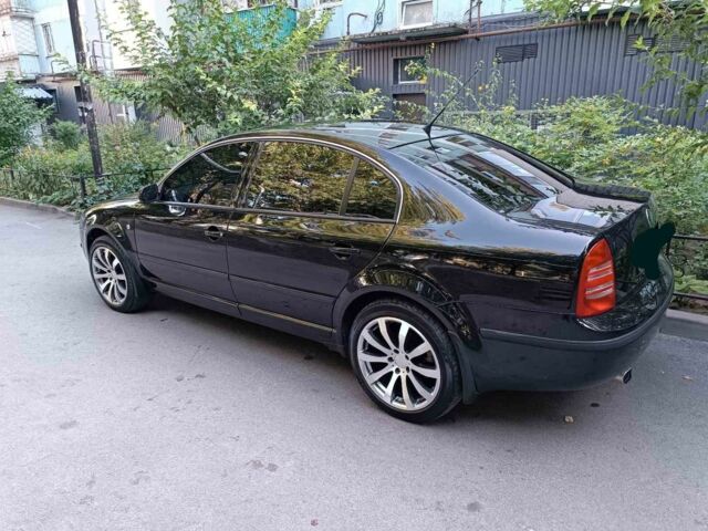 Черный Шкода Суперб, объемом двигателя 1 л и пробегом 1 тыс. км за 7700 $, фото 4 на Automoto.ua