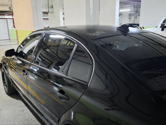 Черный Шкода Суперб, объемом двигателя 1.8 л и пробегом 257 тыс. км за 4499 $, фото 4 на Automoto.ua