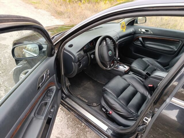 Чорний Шкода Суперб, об'ємом двигуна 2.5 л та пробігом 320 тис. км за 3750 $, фото 5 на Automoto.ua