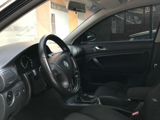 Черный Шкода Суперб, объемом двигателя 1.8 л и пробегом 310 тыс. км за 3999 $, фото 21 на Automoto.ua