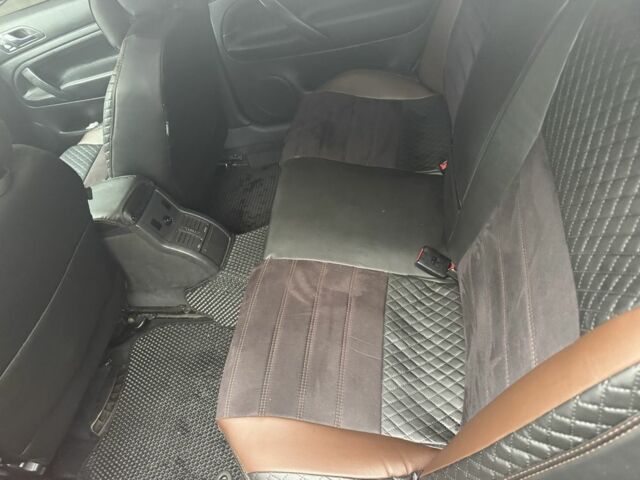 Шкода Суперб 2006 в Жовкве на Automoto.ua Черный Шкода Суперб, объемом двигателя 1.8 л и пробегом 260 тыс. км за 4800 $, фото 8 на Automoto.ua