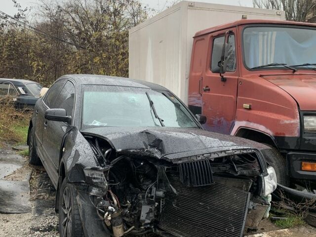 Черный Шкода Суперб, объемом двигателя 1.9 л и пробегом 300 тыс. км за 2300 $, фото 4 на Automoto.ua