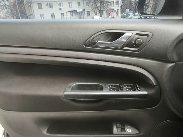 Чорний Шкода Суперб, об'ємом двигуна 1.8 л та пробігом 335 тис. км за 5500 $, фото 5 на Automoto.ua