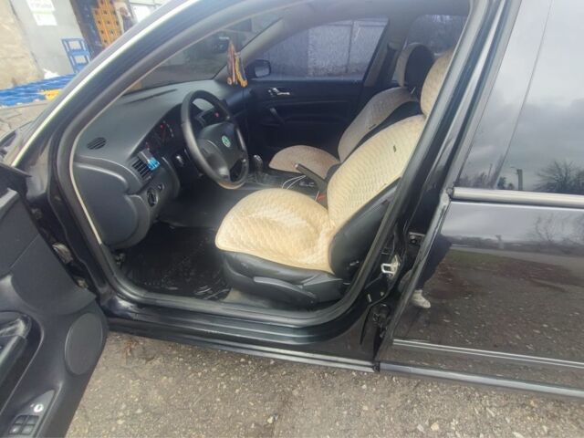 Черный Шкода Суперб, объемом двигателя 1.8 л и пробегом 30 тыс. км за 4500 $, фото 5 на Automoto.ua