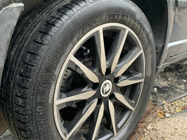 Черный Шкода Суперб, объемом двигателя 1.9 л и пробегом 300 тыс. км за 2300 $, фото 2 на Automoto.ua