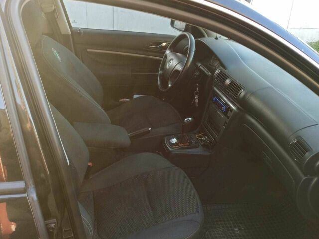 Черный Шкода Суперб, объемом двигателя 1.8 л и пробегом 240 тыс. км за 5000 $, фото 5 на Automoto.ua